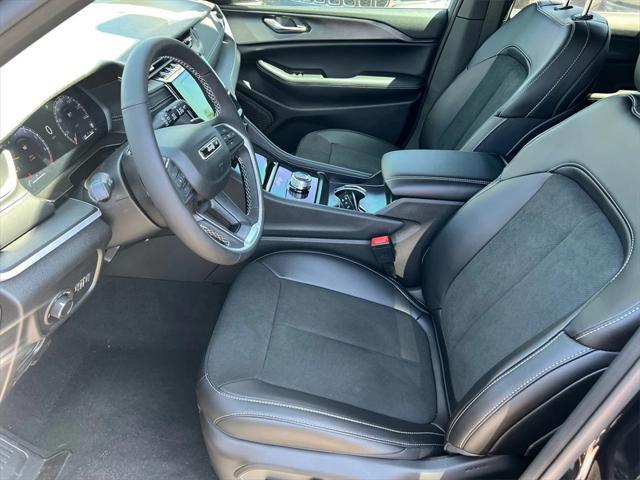 new 2025 Jeep Grand Cherokee car, priced at $49,370