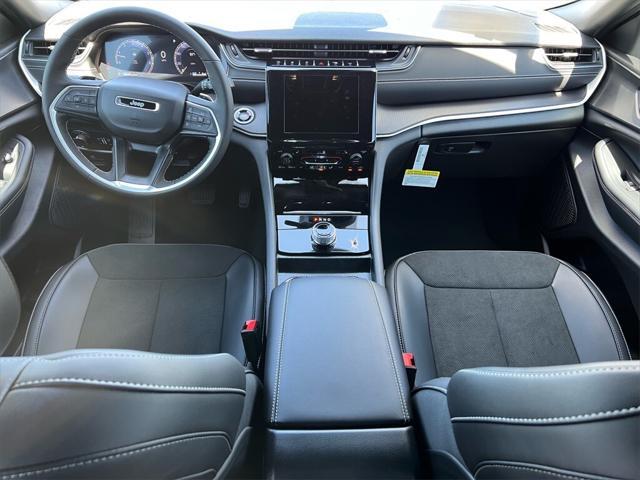 new 2025 Jeep Grand Cherokee car, priced at $49,370