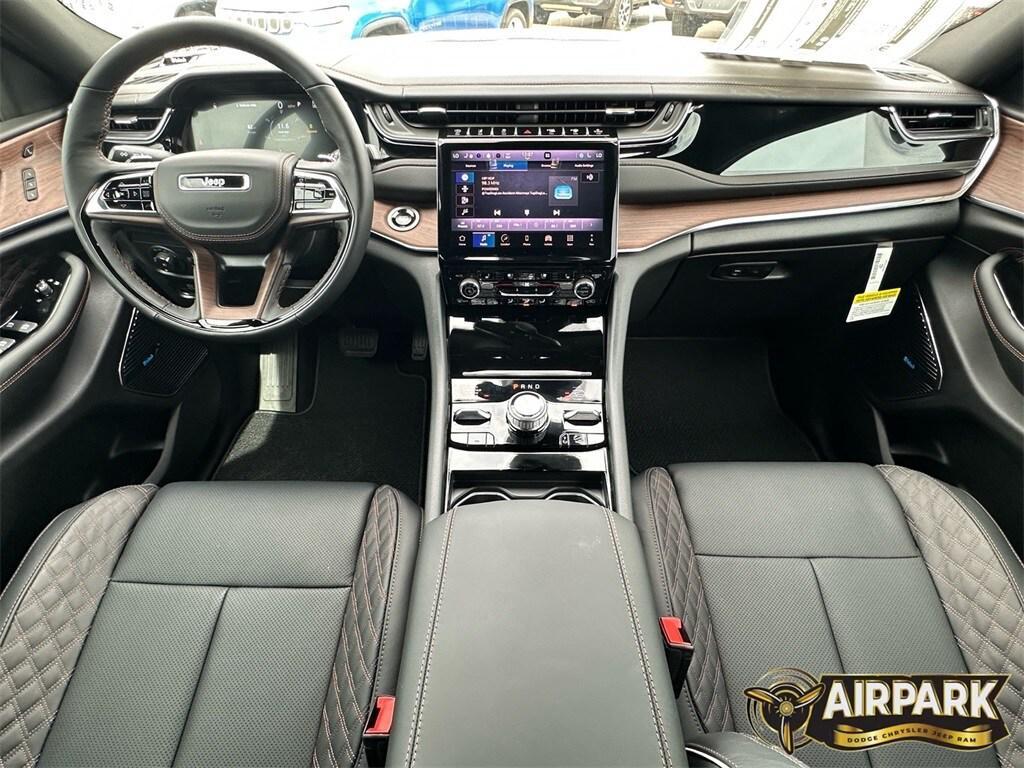 new 2025 Jeep Grand Cherokee car, priced at $67,925