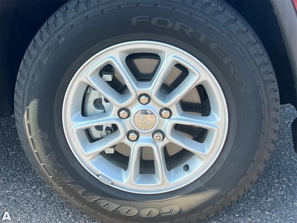 used 2018 Jeep Grand Cherokee car, priced at $18,183