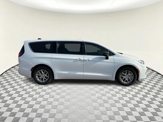 new 2025 Chrysler Pacifica car, priced at $46,420