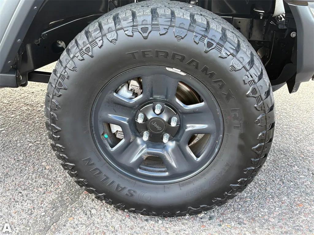 used 2018 Jeep Wrangler Unlimited car, priced at $19,414