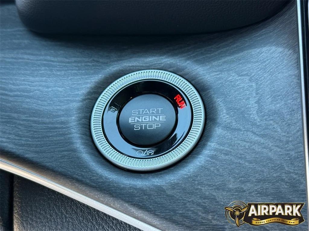 new 2025 Jeep Grand Cherokee L car, priced at $58,160