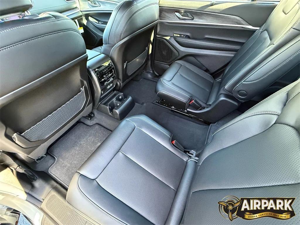new 2025 Jeep Grand Cherokee L car, priced at $58,160