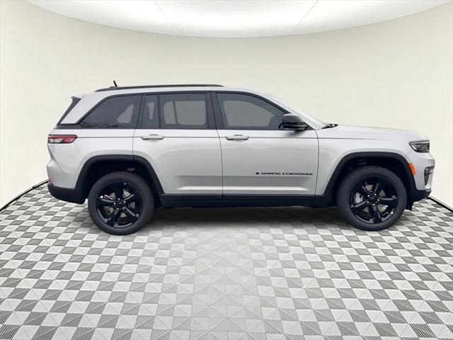 new 2025 Jeep Grand Cherokee car, priced at $48,020