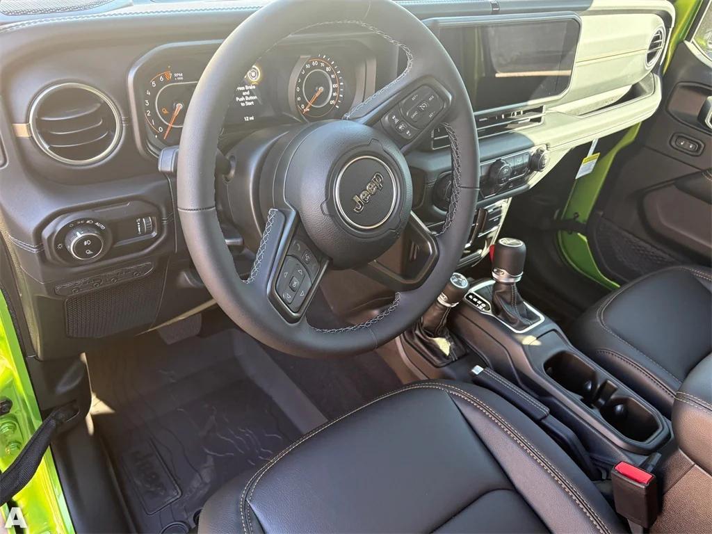 new 2025 Jeep Gladiator car, priced at $51,300
