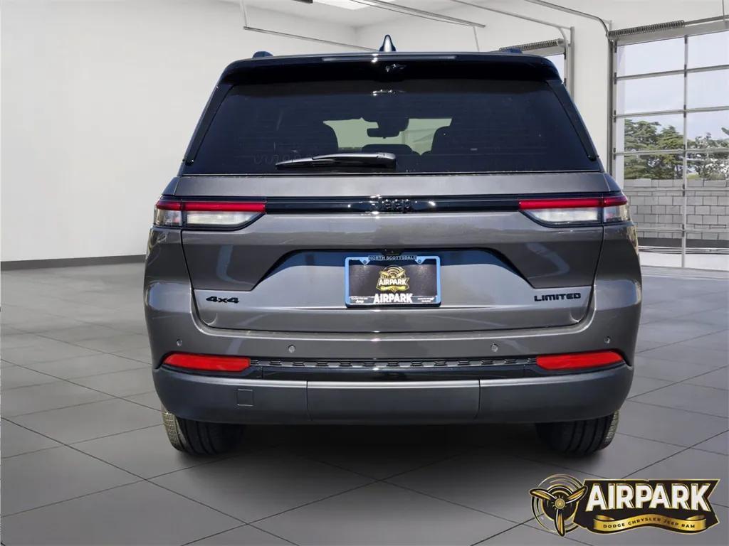 new 2025 Jeep Grand Cherokee car, priced at $56,655