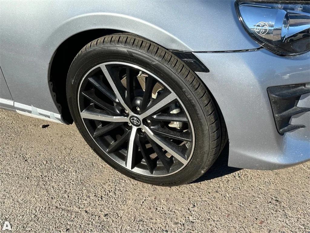 used 2018 Toyota 86 car, priced at $20,999