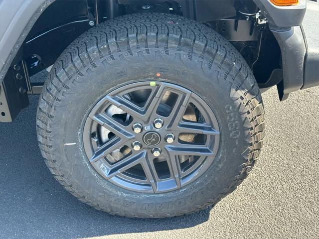 new 2025 Jeep Wrangler car, priced at $51,530