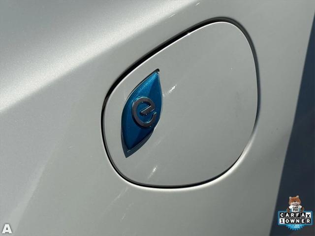 used 2021 Chrysler Pacifica car, priced at $31,425