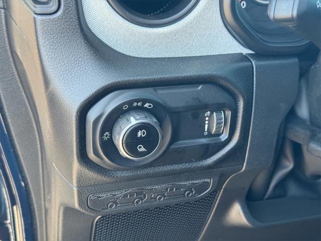 new 2025 Jeep Gladiator car, priced at $47,630