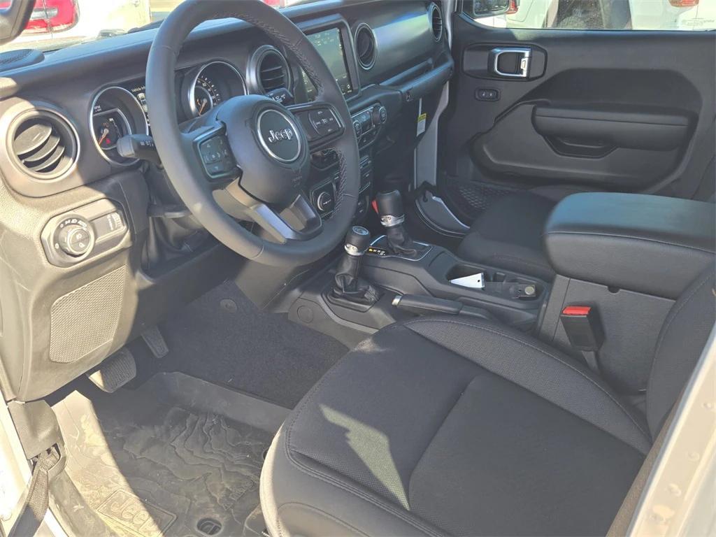 new 2023 Jeep Gladiator car, priced at $42,991