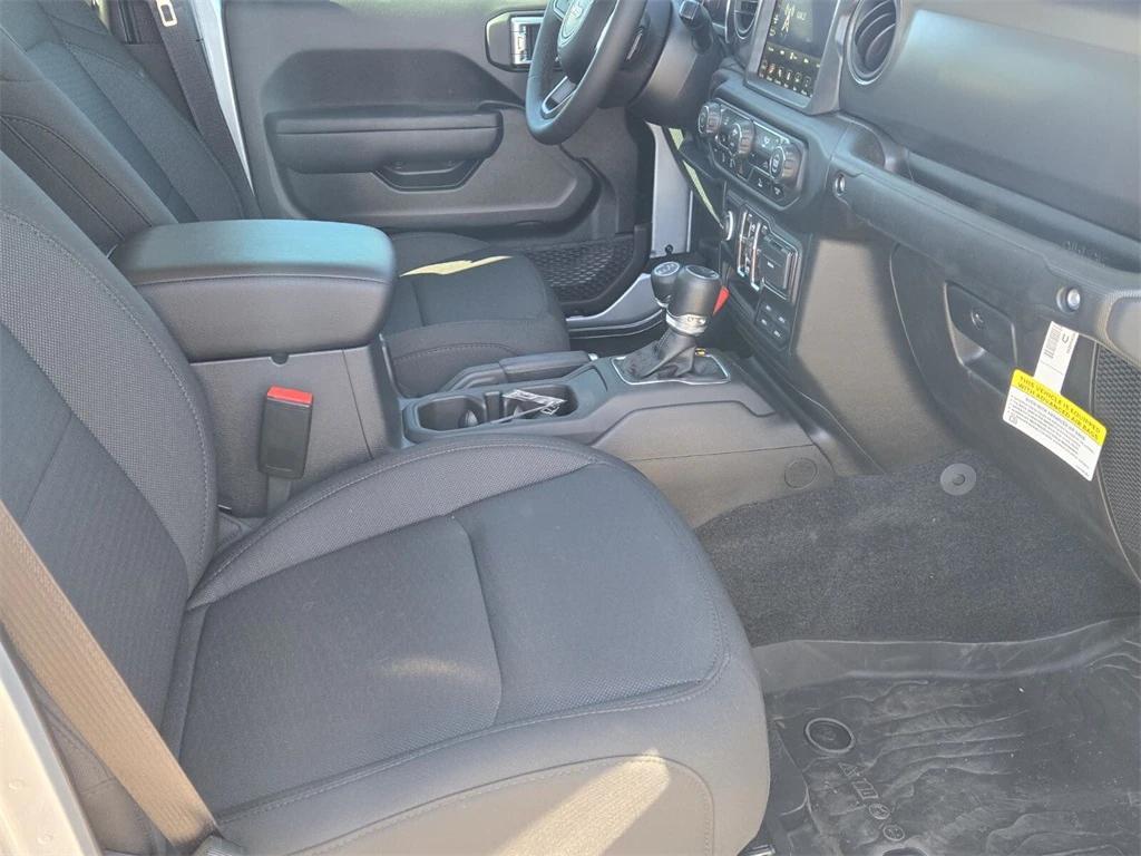 new 2023 Jeep Gladiator car, priced at $42,991