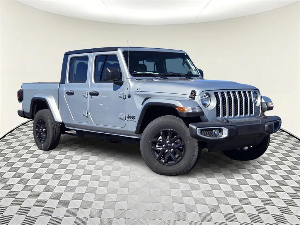 new 2023 Jeep Gladiator car, priced at $42,991