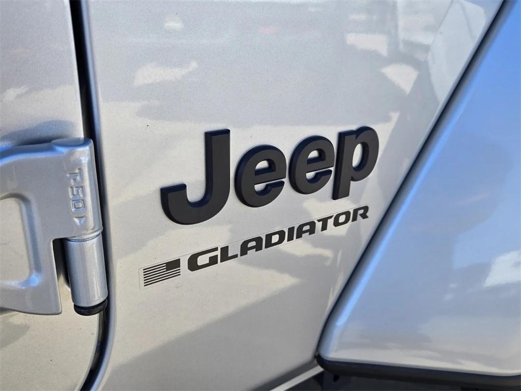 new 2023 Jeep Gladiator car, priced at $42,991
