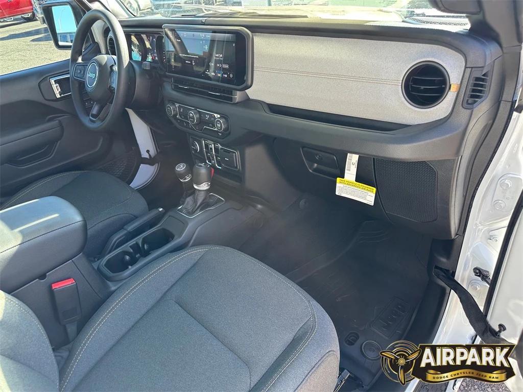 new 2025 Jeep Wrangler car, priced at $46,215