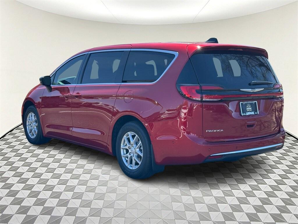 new 2025 Chrysler Pacifica car, priced at $49,285