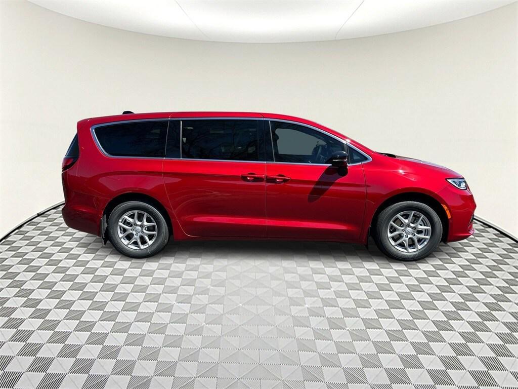 new 2025 Chrysler Pacifica car, priced at $49,285
