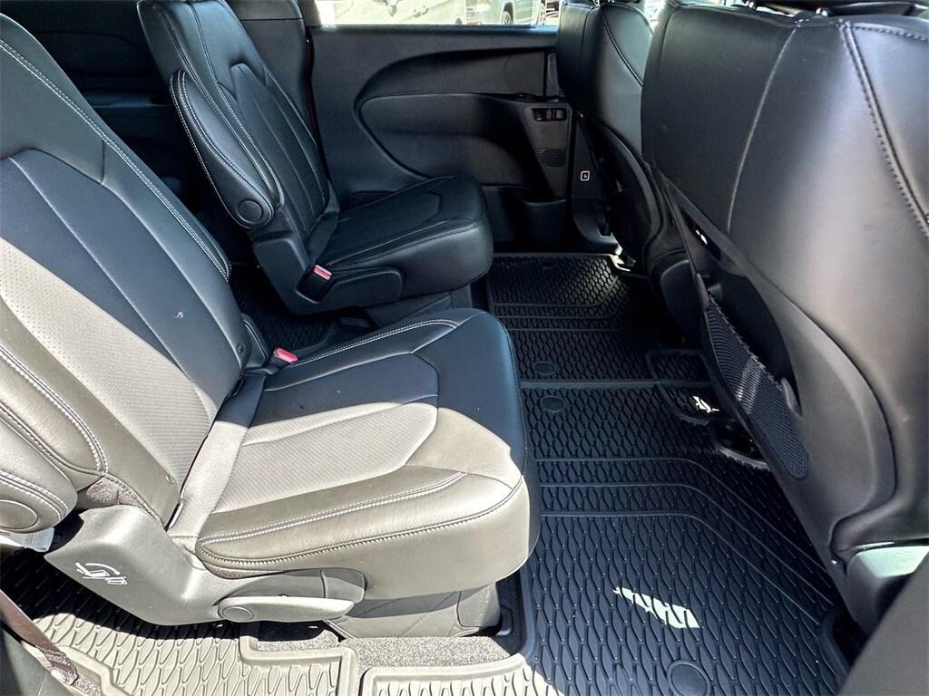 new 2025 Chrysler Pacifica car, priced at $49,285