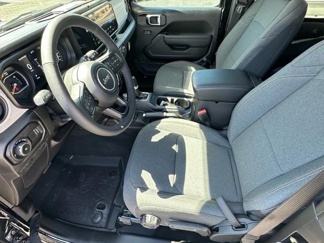 new 2025 Jeep Wrangler car, priced at $45,575