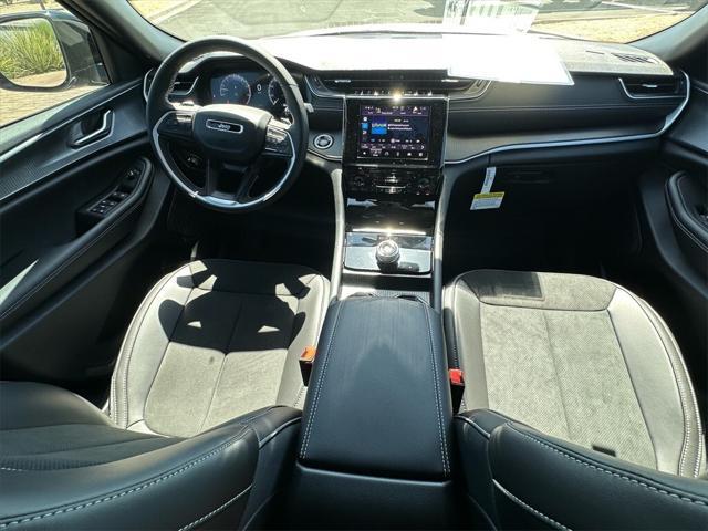 new 2025 Jeep Grand Cherokee car, priced at $48,775