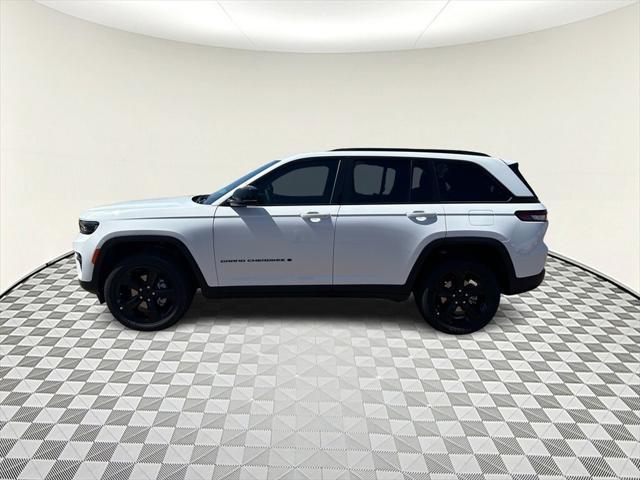new 2025 Jeep Grand Cherokee car, priced at $48,775