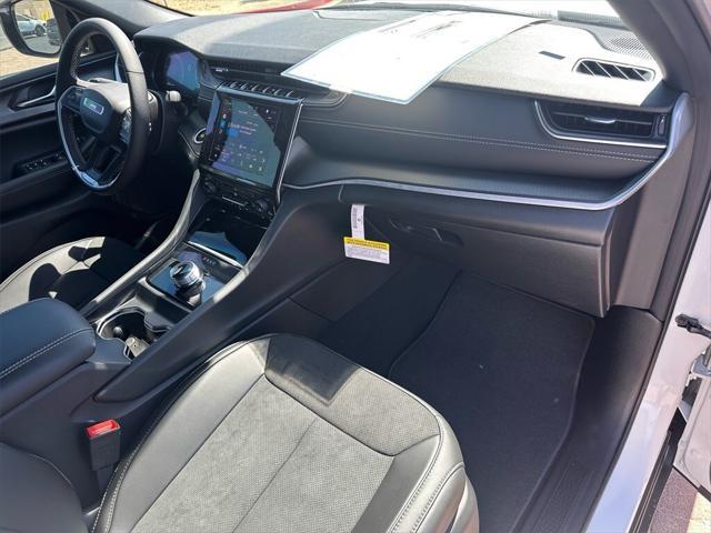 new 2025 Jeep Grand Cherokee car, priced at $48,775