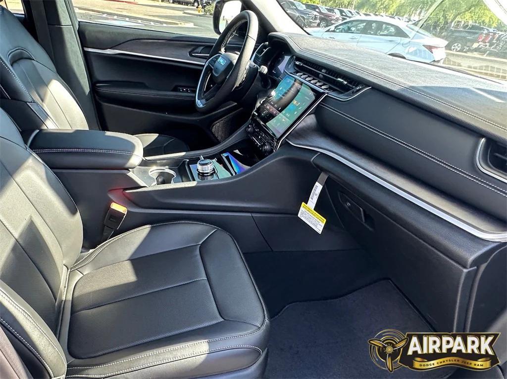 new 2025 Jeep Grand Cherokee car, priced at $56,655