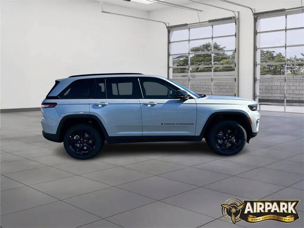 new 2025 Jeep Grand Cherokee car, priced at $56,655