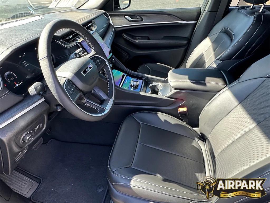 new 2025 Jeep Grand Cherokee car, priced at $56,655