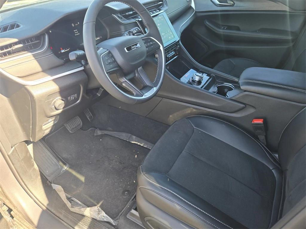 new 2025 Jeep Grand Cherokee car, priced at $46,530