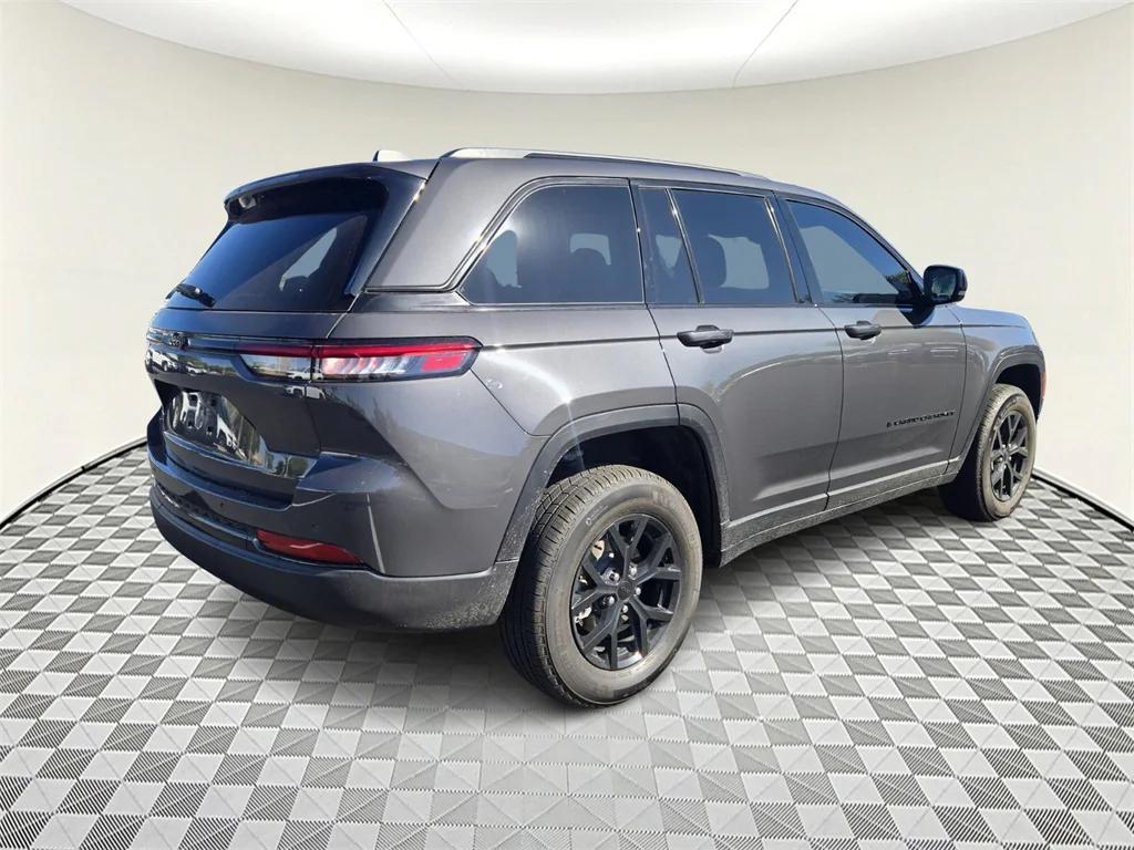 new 2025 Jeep Grand Cherokee car, priced at $46,530