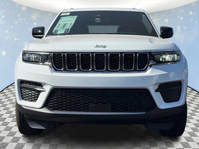 new 2025 Jeep Grand Cherokee car, priced at $43,620