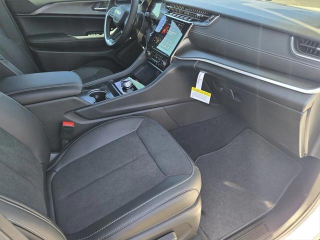 new 2025 Jeep Grand Cherokee car, priced at $47,130