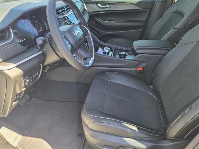 new 2025 Jeep Grand Cherokee car, priced at $47,130