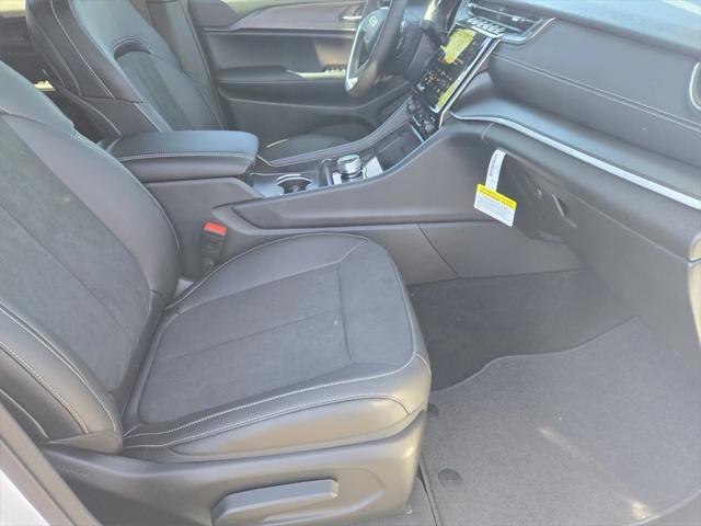 new 2025 Jeep Grand Cherokee car, priced at $47,130