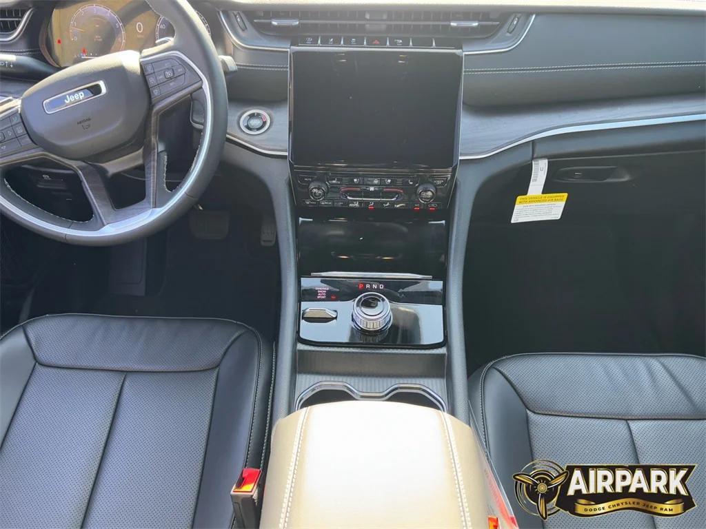 new 2025 Jeep Grand Cherokee car, priced at $56,655