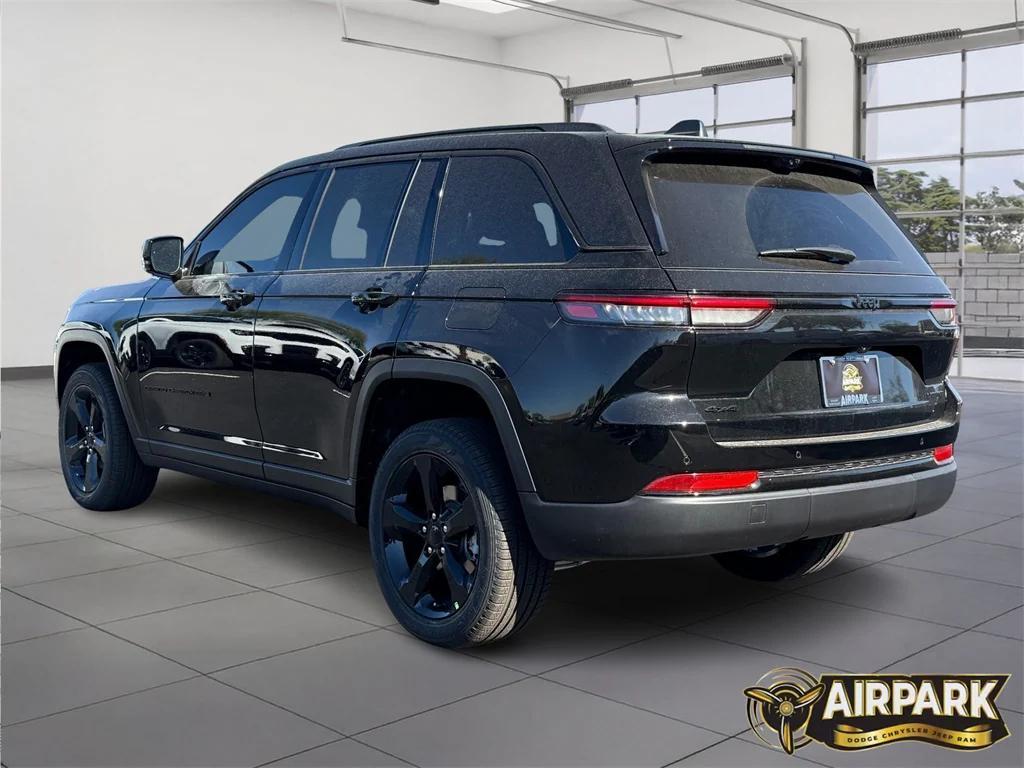 new 2025 Jeep Grand Cherokee car, priced at $56,655