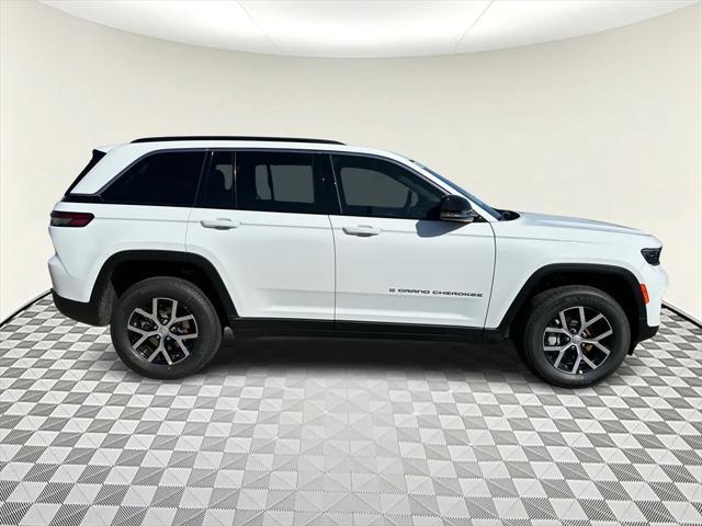 new 2025 Jeep Grand Cherokee car, priced at $47,215