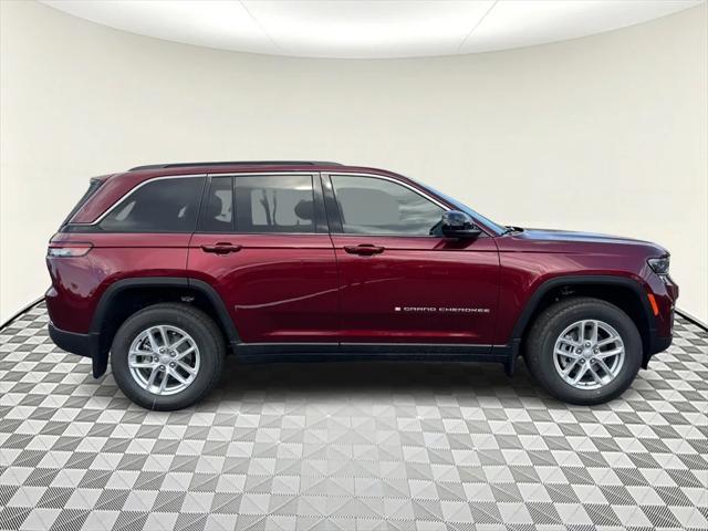 new 2025 Jeep Grand Cherokee car, priced at $40,600