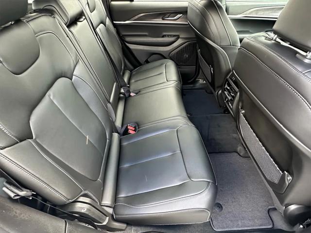 new 2025 Jeep Grand Cherokee car, priced at $47,215