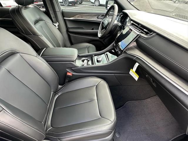 new 2025 Jeep Grand Cherokee car, priced at $47,215