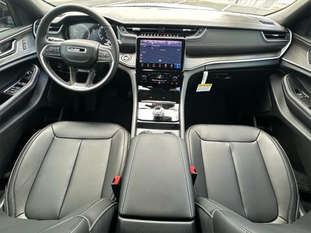 new 2025 Jeep Grand Cherokee car, priced at $47,215