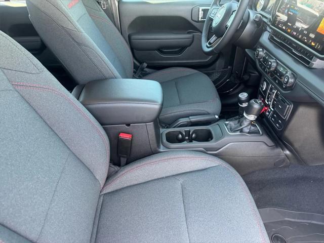 new 2025 Jeep Gladiator car, priced at $61,030