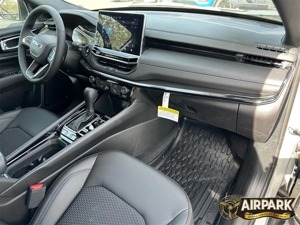 new 2025 Jeep Compass car, priced at $32,700