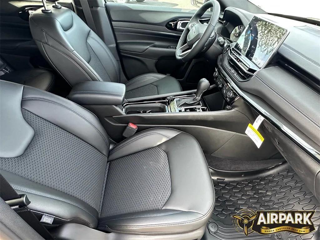 new 2025 Jeep Compass car, priced at $32,700