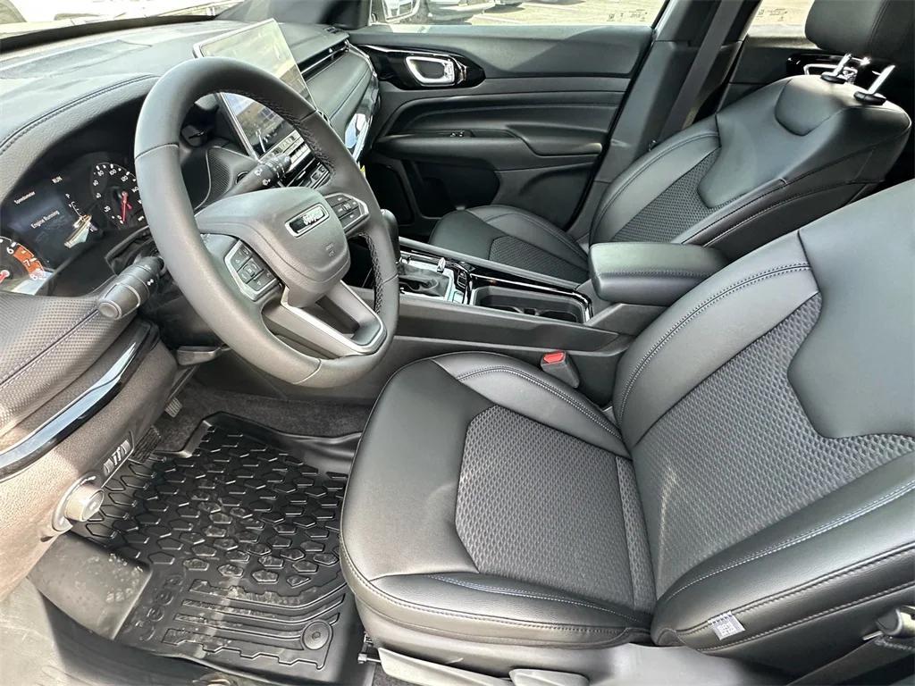 new 2025 Jeep Compass car, priced at $32,700