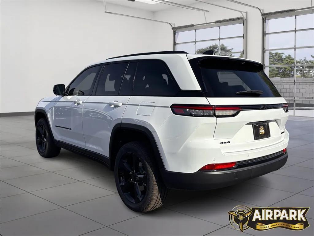new 2025 Jeep Grand Cherokee car, priced at $57,835