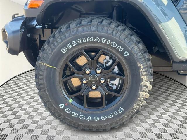 new 2025 Jeep Gladiator car, priced at $53,630