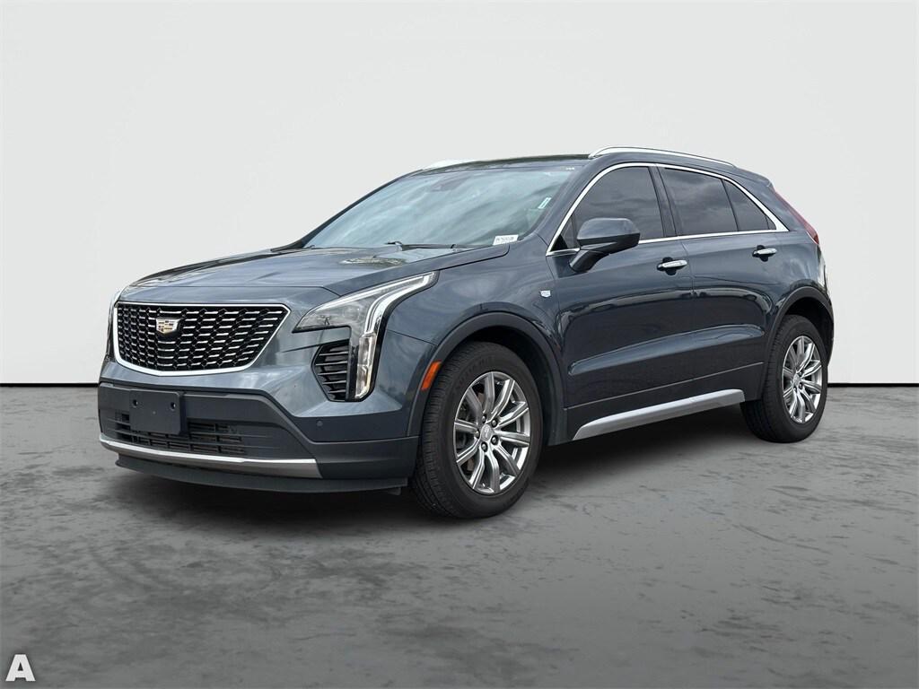used 2020 Cadillac XT4 car, priced at $17,999